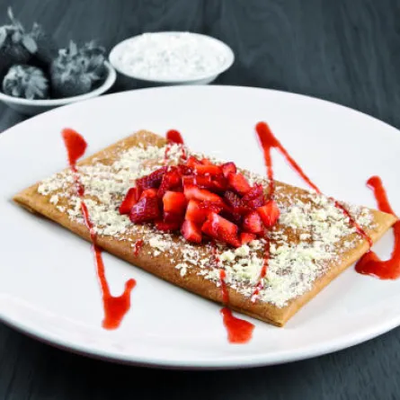 الكريب بالشوكولاته البيضاء والفراولة (ميشيل)