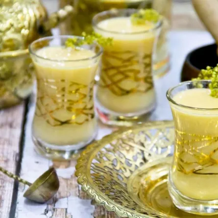 مخفوق الزبادي وقمر الدين