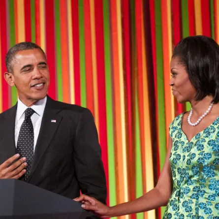 Obama يخاف زوجته