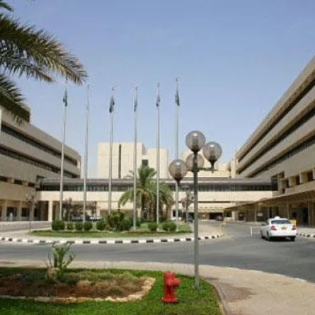 10 ساعات لاستئصال ورم ضخم من فك طفل في الرياض