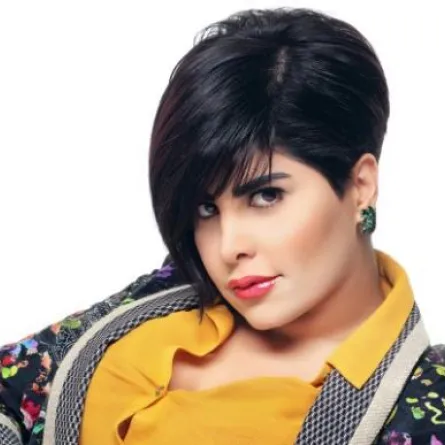 شمس إلى عالم التمثيل