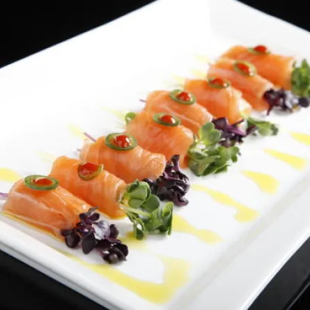 أزاياكا شيلي سلمون