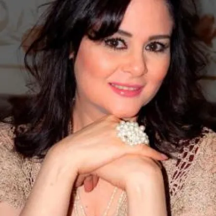 بلطجية يسرقون علا رامي