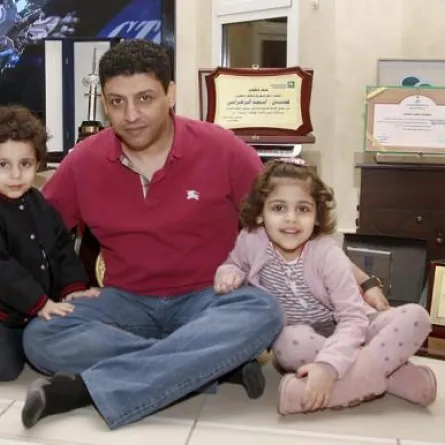 أسعد الزهراني يفتح النار على الفنانين السعوديين