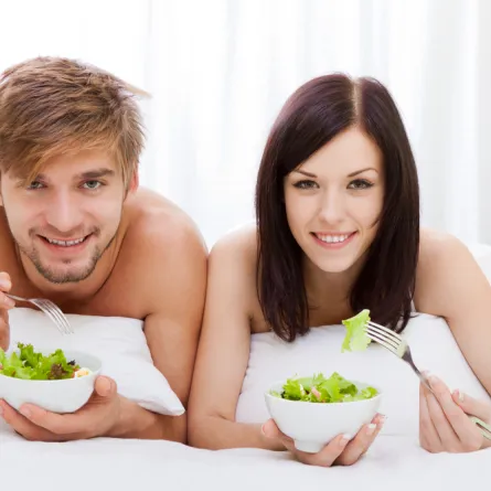 أطعمة تجنبوها قبل المعاشرة الحميمة