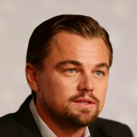 نجوم هوليوود أغلى من نجماته وأكثر شبابا