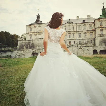 قصة: فستان زفافي والعريس الهارب