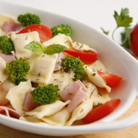 سلطة الرافيولي الغنية بالالياف لحميتكِ