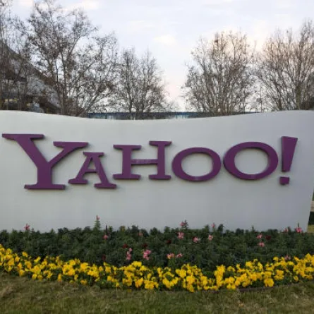 "ياهو" تشتري تطبيقاً من تصميم مراهق بريطاني