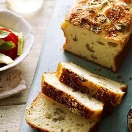 الخبز بالزيتون لجلساتكِ العائلية