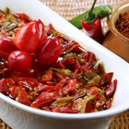 مخلل الفلفل الحار