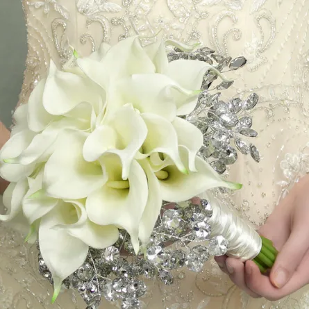 7 طرق عملية لتزيين باقة الزفاف!