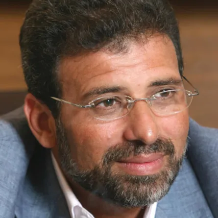 هروب خالد يوسف بعد هجوم الفنّانين عليه