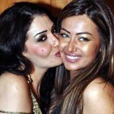 غادة عبد الرازق تطلق اسم خديجة على حفيدتها