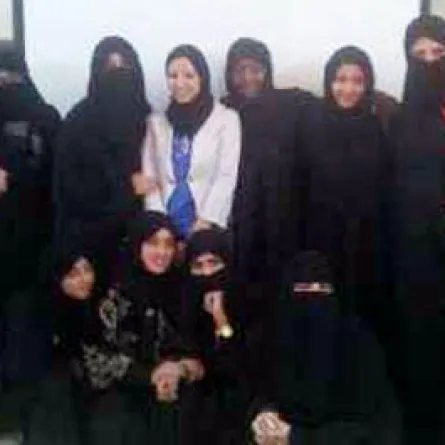 90 فتاة ينهين دورة سينمائية في المدينة المنورة