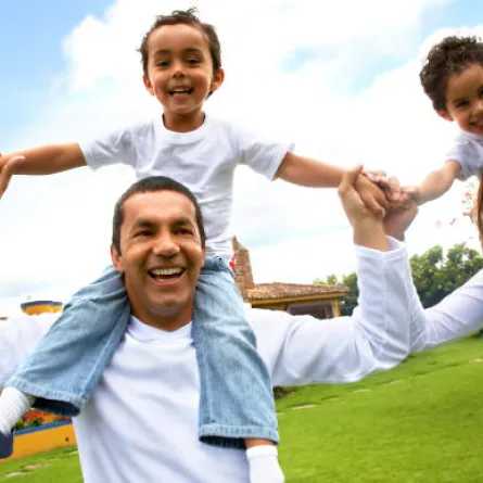 62% من الآباء البريطانيين يميزون بين الأبناء