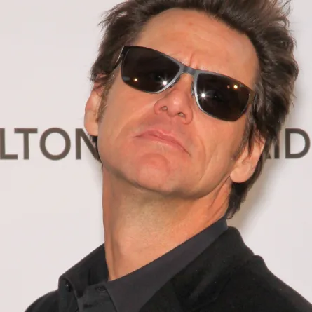 بالصور : جيم كاري حافي القدمين بعد الاوسكار