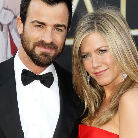 شائعة حمل أنسيتون تنتشر بسبب صورها في الأوسكار