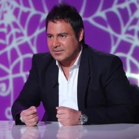 عاصي الحلاني يركّز نشاطه على " The Voice" بعد تأجيل حفل "البيال"