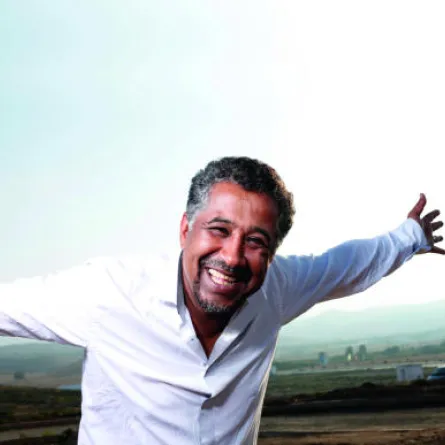 "الشاب خالد" في كافالي دبي برعاية "سيدتي"