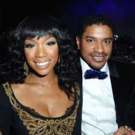 براندي تحقّق حلمها وتصبح مخطوبة من راين براس