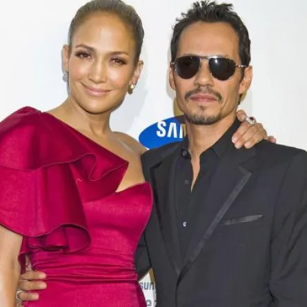 مارك أنتوني وجينيفر لوبيز يتقابلان سرّاً في أحد الفنادق