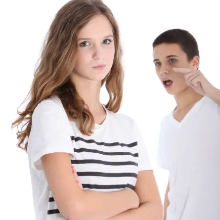 6 طرق لتتفادي سخرية أخيك!