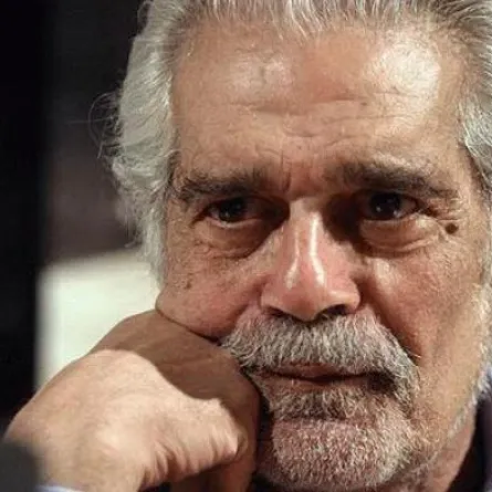 هل عجز عمر الشريف عن دفع إيجار الفندق الذي يقيم فيه بعد إفلاسه؟