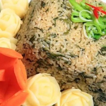 قالب السبانخ مع الأرز خطوة بخطوة