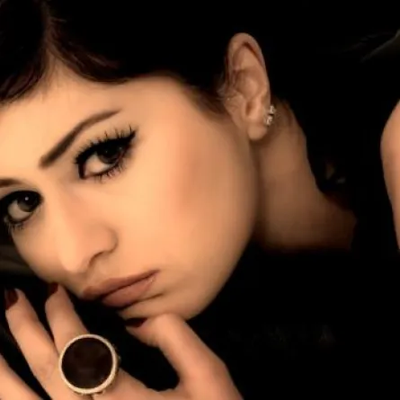 الباباراتزي ينجح في كشف سر فتون