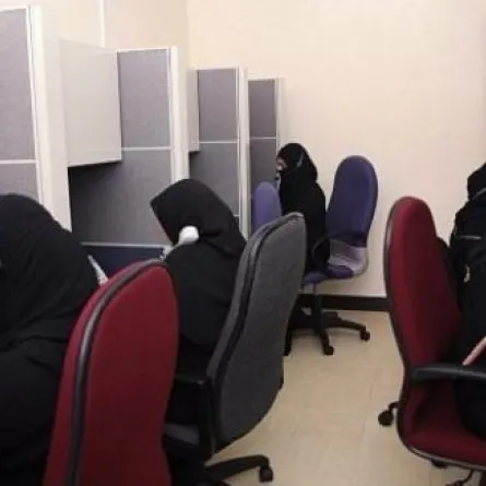 السعوديات يفقن عدد الرجال في الوظائف الصوتية