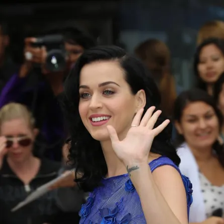 Katy Perry  تزيح Lady Gaga عن عرش "تويتر"