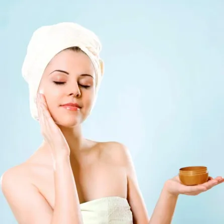 3 أسباب تمنع جفاف بشرتكِ شتاءً