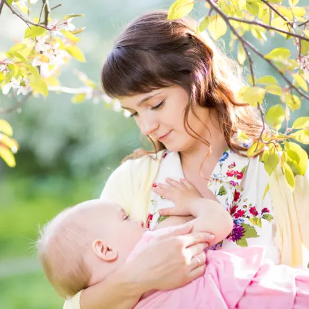 7 معتقدات خاطئة عن حليب الأم