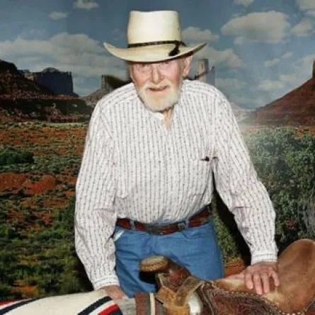 وفاة هاري كاري جونيور