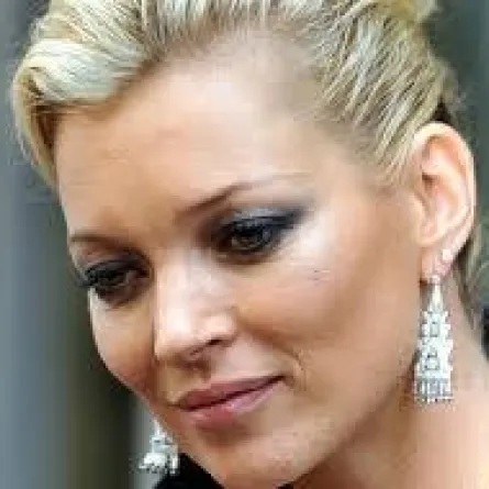 كيت موس تدمن الحمص بالطحينة!!