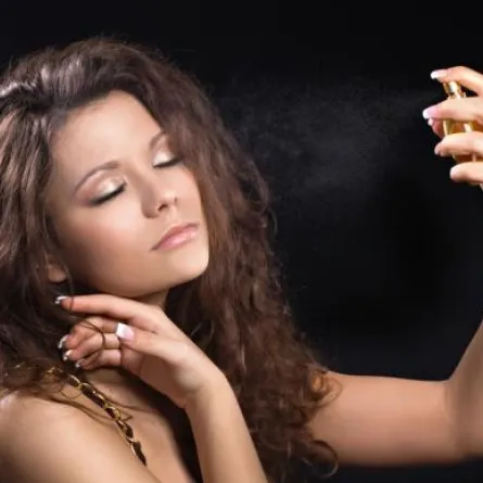 أفكارٌ سريعةٌ لتحضّري عطرك بنفسك