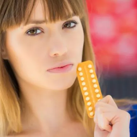 حبوب منع الحمل تجذبك للرجل بملامح أقلّ ذكوريّة