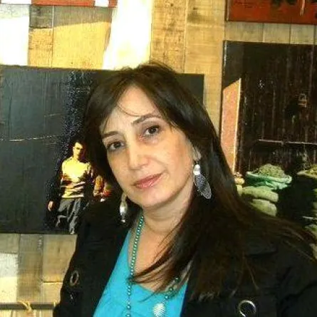 "سمر الغطاس" فنانة تشكيلية تنتصر للمرأة