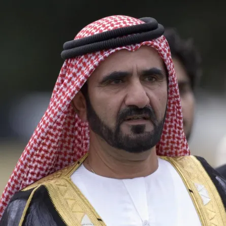 حاكم دبي يمنح مليون دولار لأفضل مُعلم في العالم