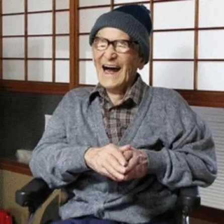 أكبر معمر في العالم: كل قليلاً تعش كثيراً!