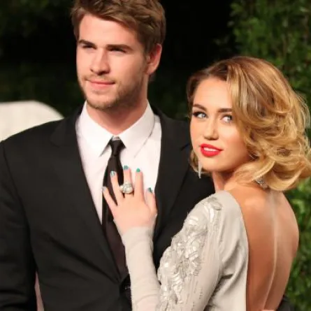 هل تزوّجت مايلي سايروس بالسرّ؟