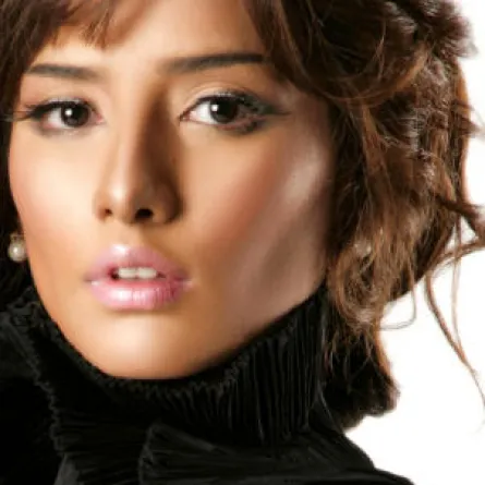 زينة تختار الفراق وتعتذر لوحيد حامد