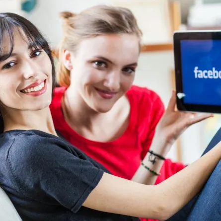 تطبيق يحسب وقتك الضائع على موقع "فيس بوك"