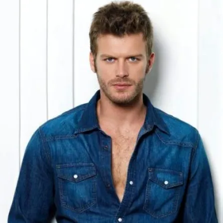 رسمياً مهند يوقع عقد انضمامه إلى "حريم السلطان"