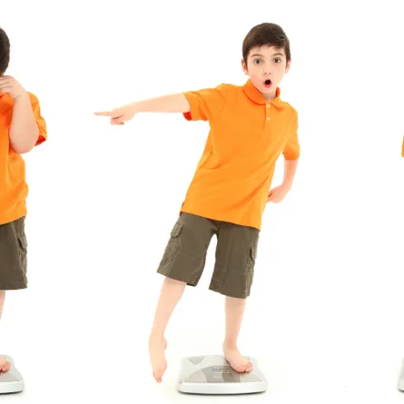 إيجابيات عمليات سمنة طفلك وسلبياتها