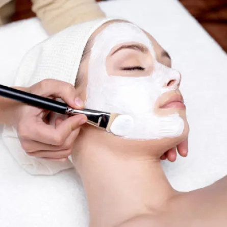 الزَّبادي لإزالة المكياج