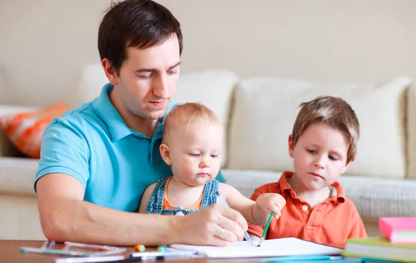 ما هي مؤشرات تأخر نمو طفلي؟