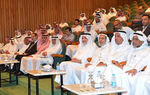 مدير جامعة المؤسس يرعى جائزة التميز والإبداع في التعليم الإلكتروني