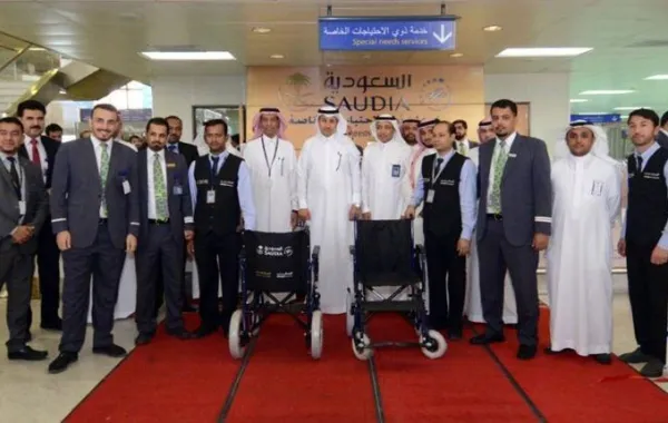 الخطوط السعودية توفر كراسي متحركة لخدمة كبار السن وذوي الاحتياجات الخاصة